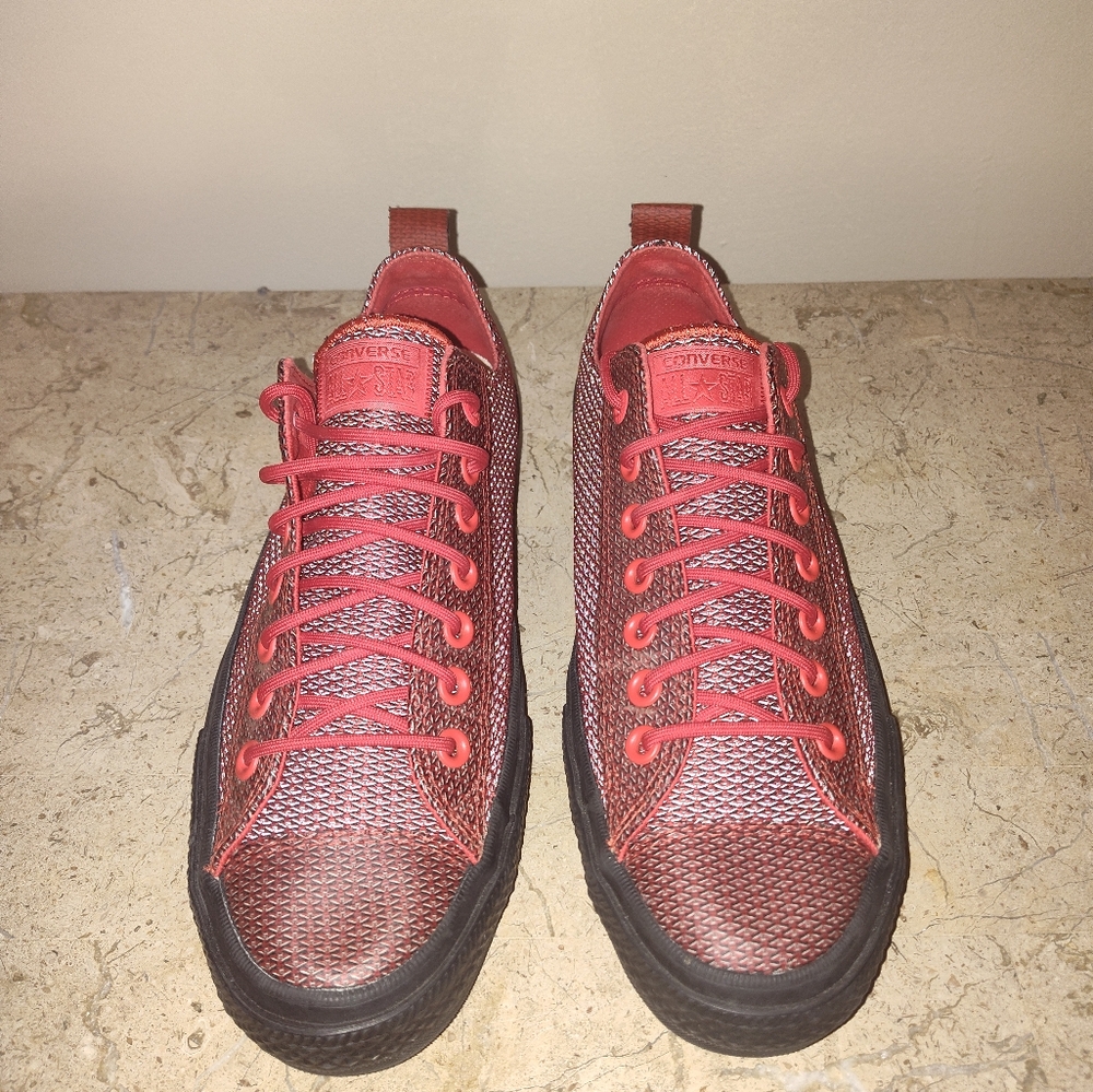 Converse - Picture 3 of 8